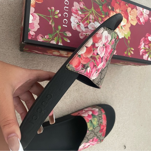 Gucci Slides - Picture 2 of 3